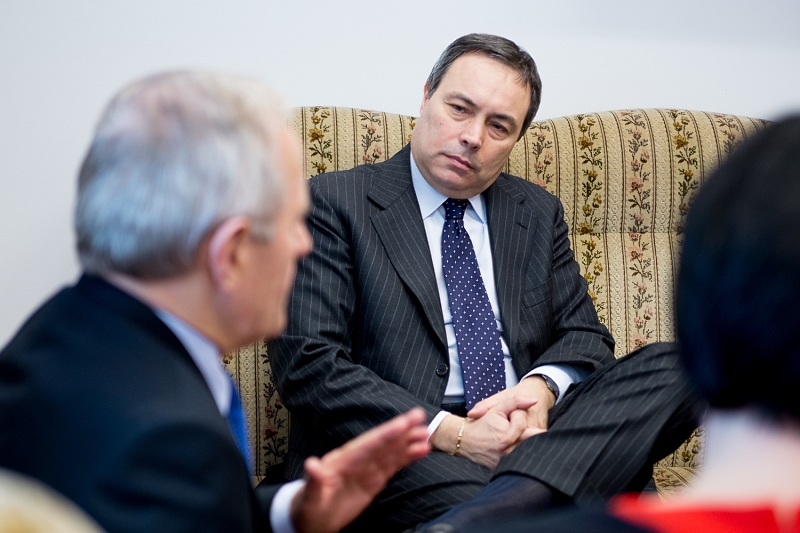 Włochy, kontra reszta Świata, czyli jak poradzić sobie z imigrantami i trzęsieniami&nbsp;ziemi.