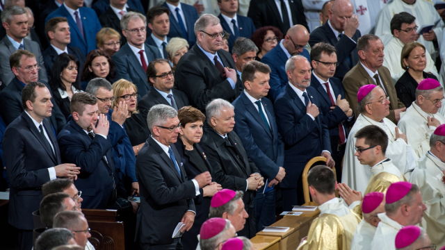 Fałszywa wiara i jej wykorzystywanie do usprawiedliwiania swoich niszczycielskich działań.