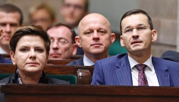 Sukces gospodarczy mimo porażki politycznej – Państwo PiS w&nbsp;pigułce